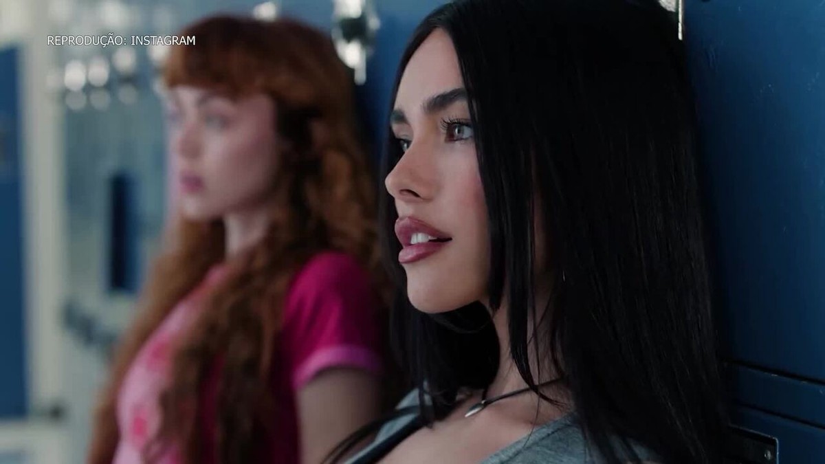 Megan Fox, é você? Cantora lança clipe com referências a 'Garota ...