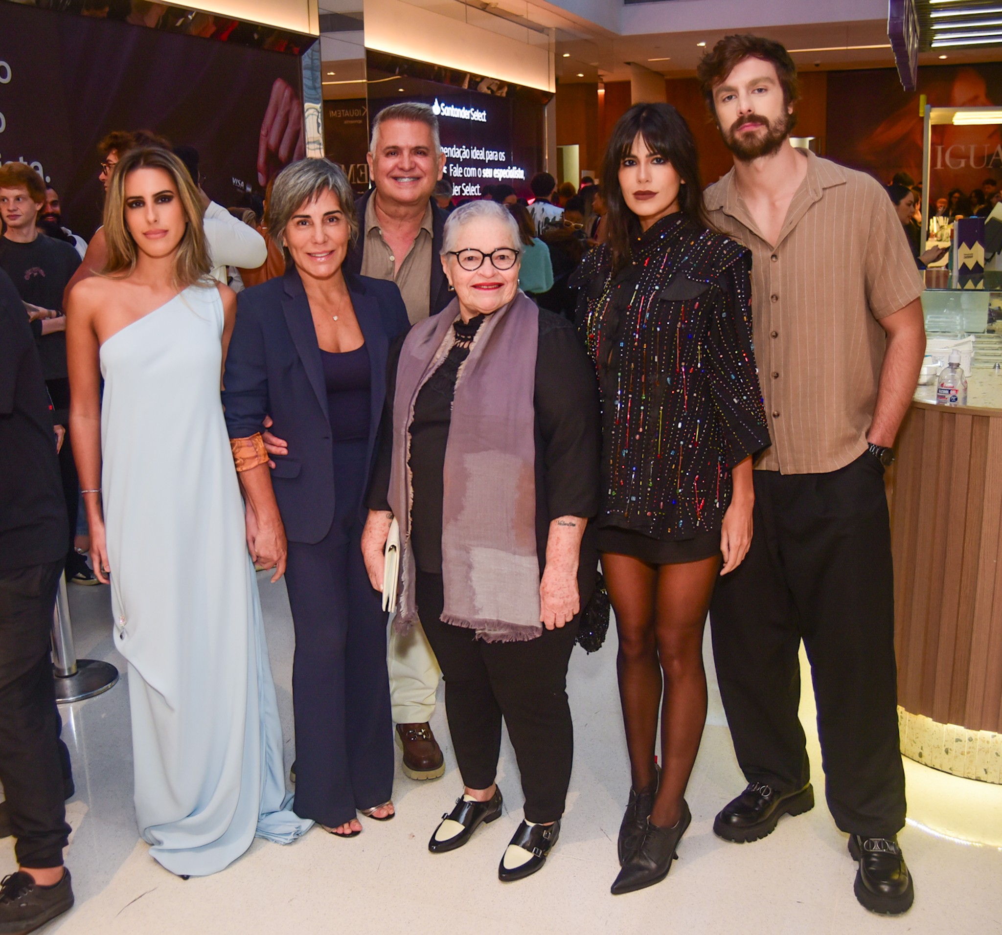 Glória Pires, Orlando Moraes e Anttónia prestigiam desfile de Paulo Dalagnoli no SPFW