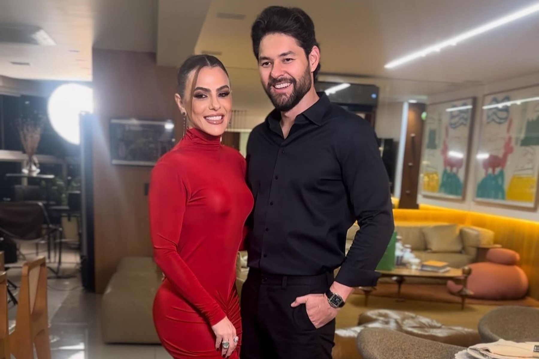 Casada há 20 anos, Thaily Semensato recorda crises na relação: 'Separar nunca foi opção'