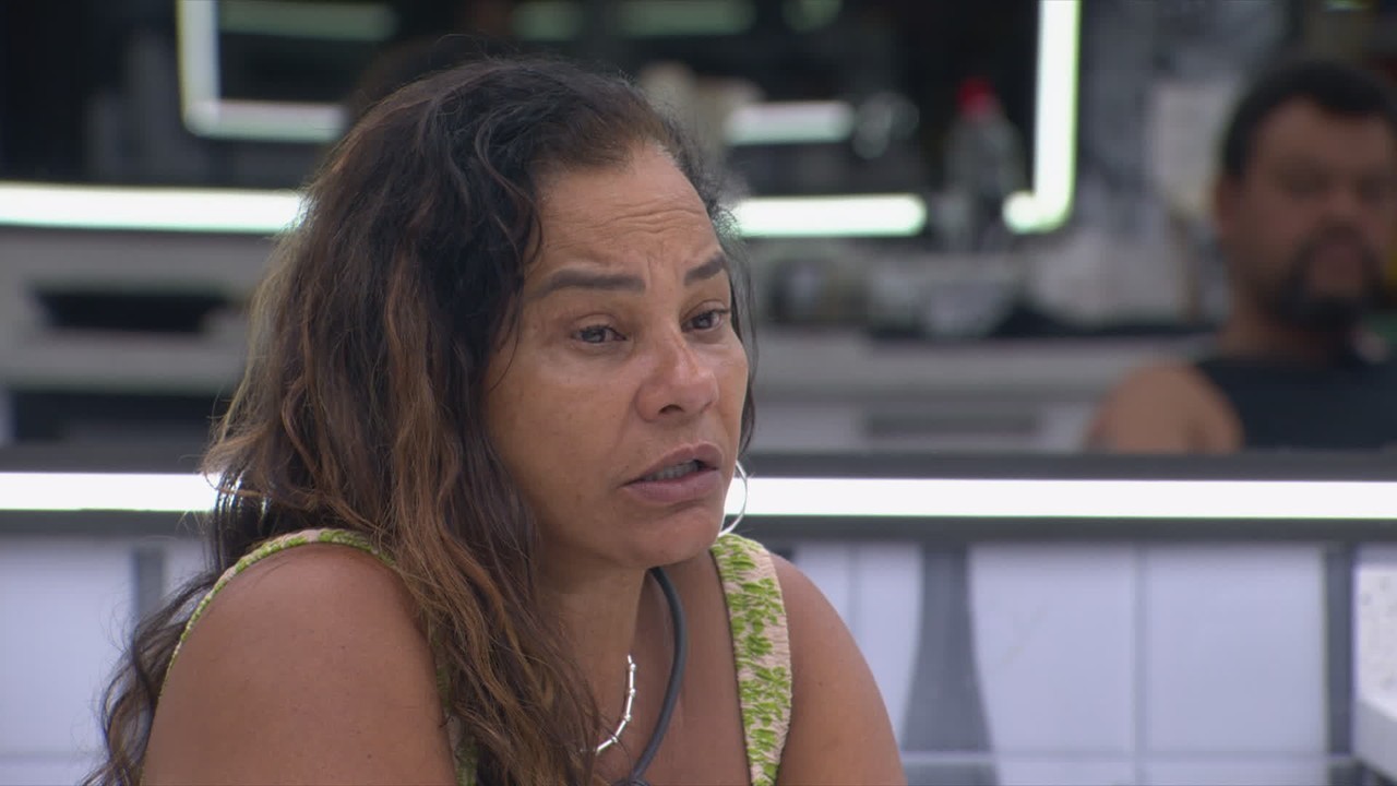 Solange Couto comenta postura de Ana Paula Renault: 'Fala do Cowboy, mas faz a mesma coisa'