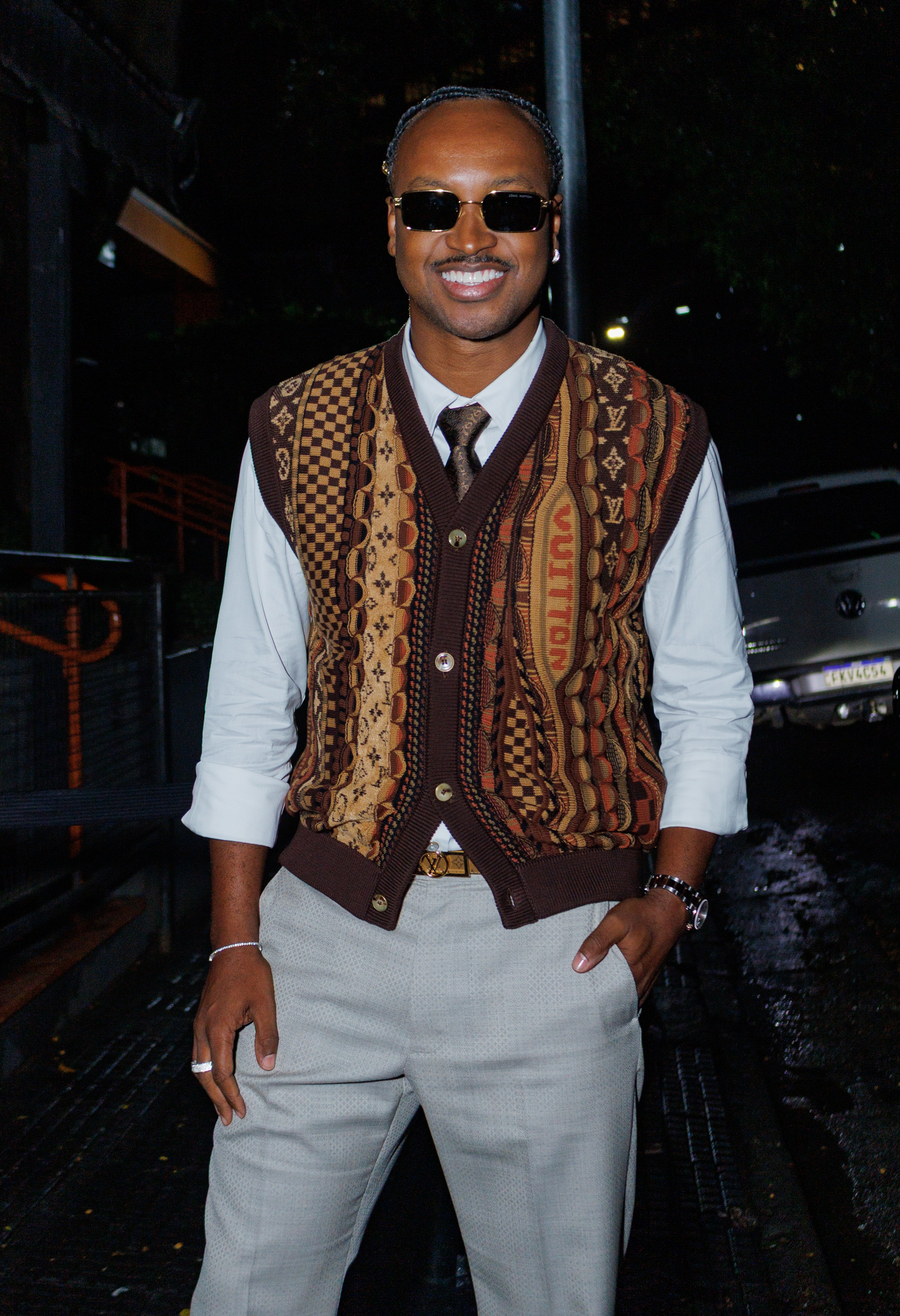 Thiaguinho comemora 43 anos com festão em São Paulo e recebe amigos e familiares; veja os looks