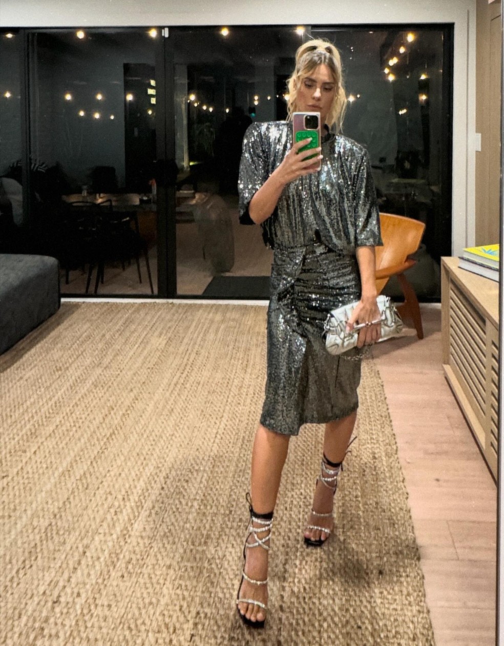 Carolina Dieckmann mostra look para festa de Anitta — Foto: Reprodução/Instagram