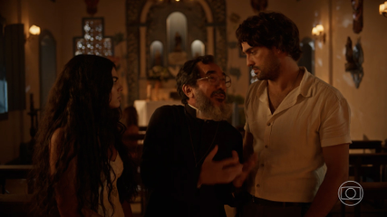 Padre Zezo diz que não vai casar Artur e Quinota assim de supetão