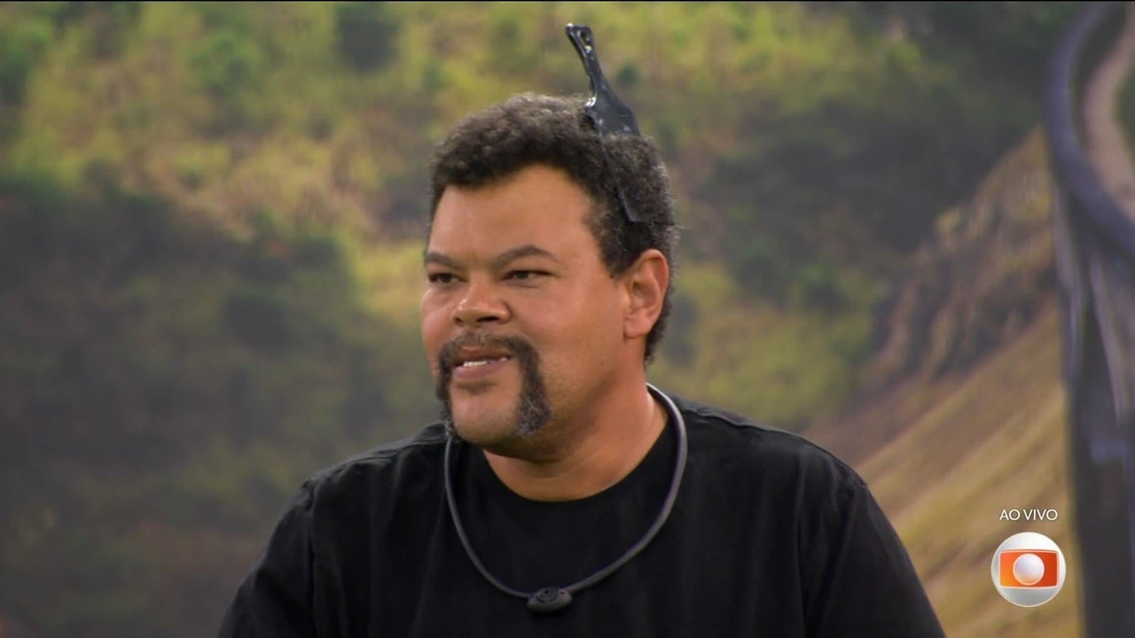 Babu Santana aponta Jordana como arregona no Sincerão e sister rebate: 'Arregão é você'