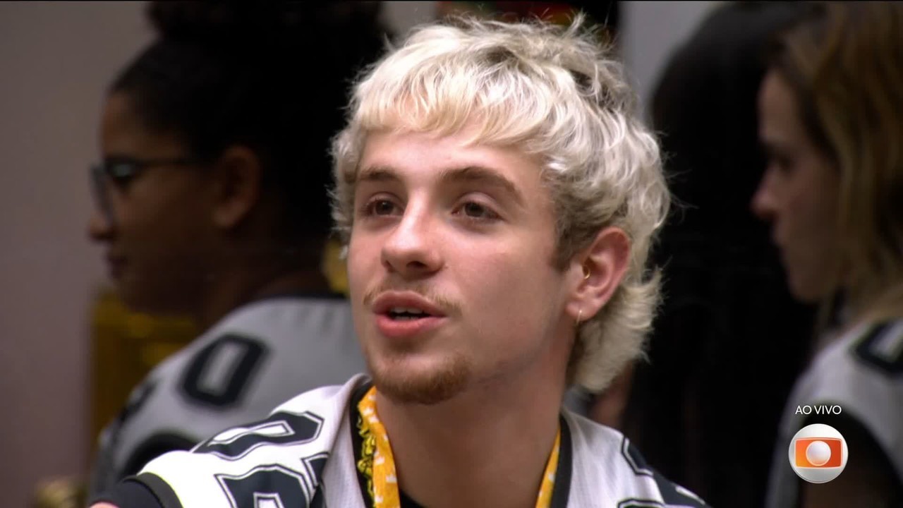 Líder Juliano Floss dá voto de Minerva e indica Marciele ao Paredão do BBB 26