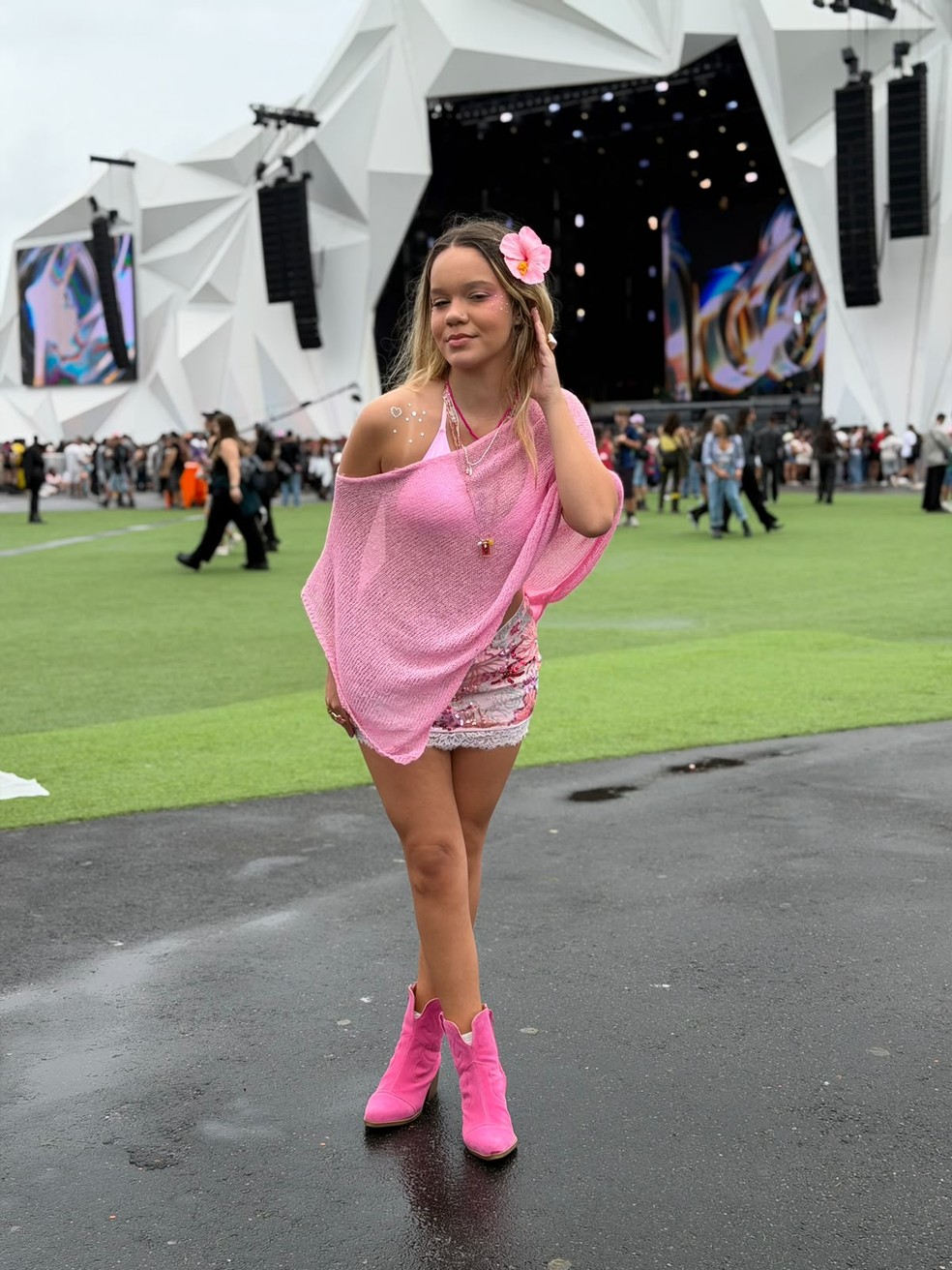 Cores em homenagem a Twenty One Pilots e Zara Larsson dominam o
