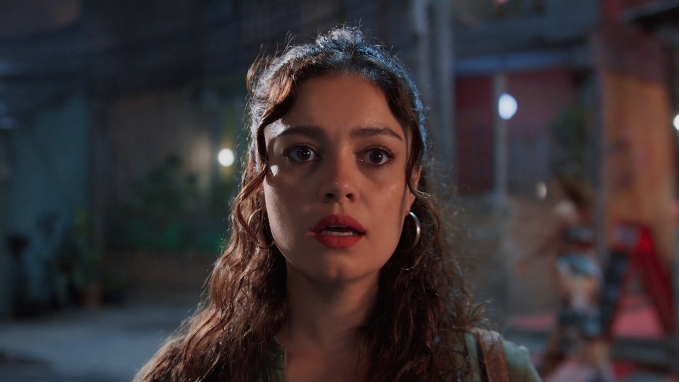 Três Graças: Gerluce leva um choque ao ver Claudia — Foto: Globo