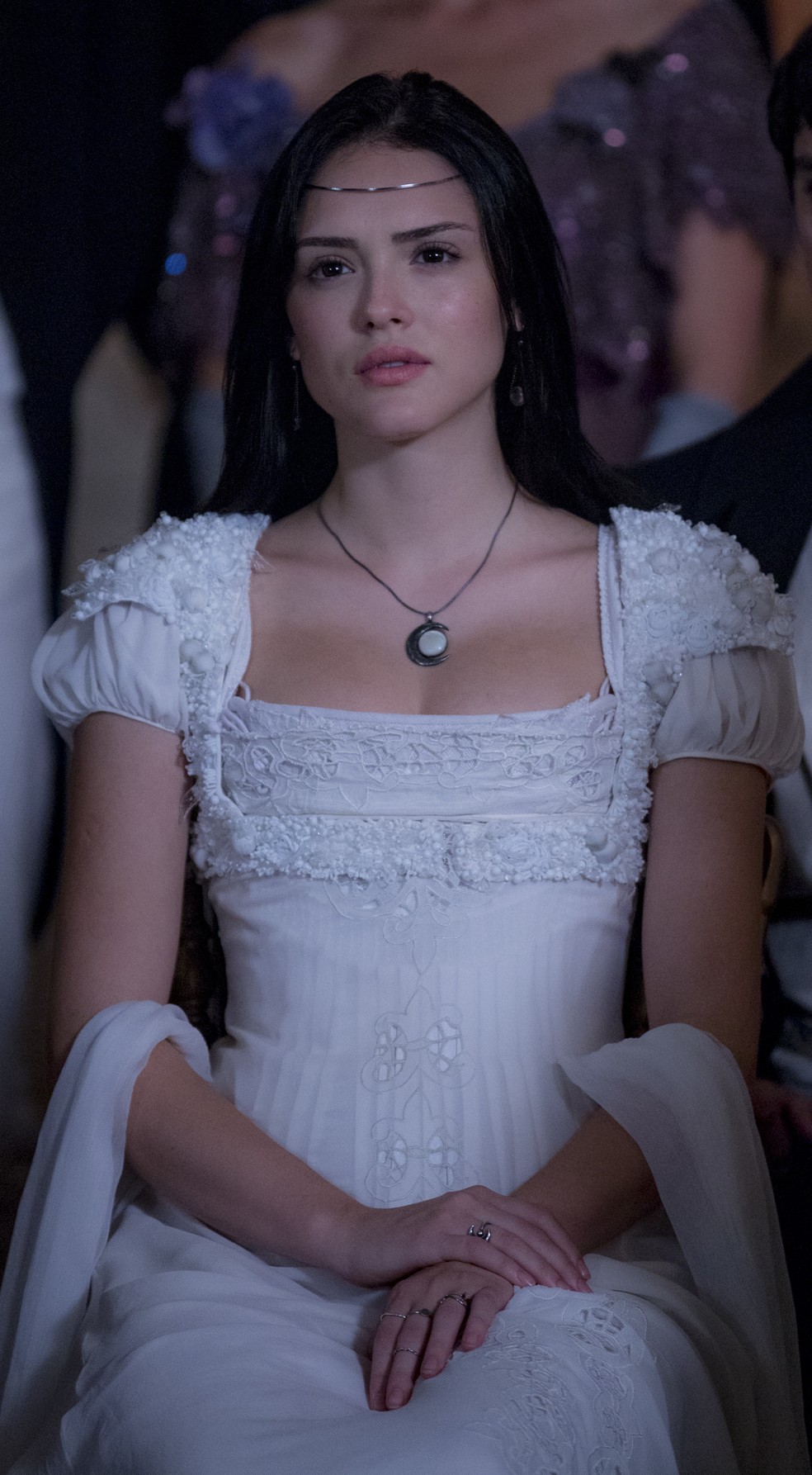 Estreia 'Novo Mundo': Personagens de Chay Suede e Isabelle Drummond se  encantam à 1ª vista | vem por aí | gshow