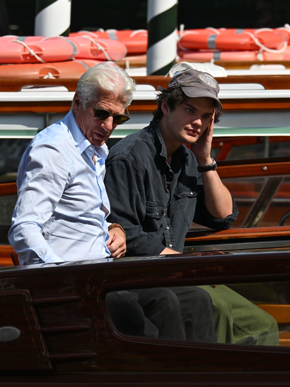 Richard Gere com o filho no Festival de Veneza — Foto: Reuters