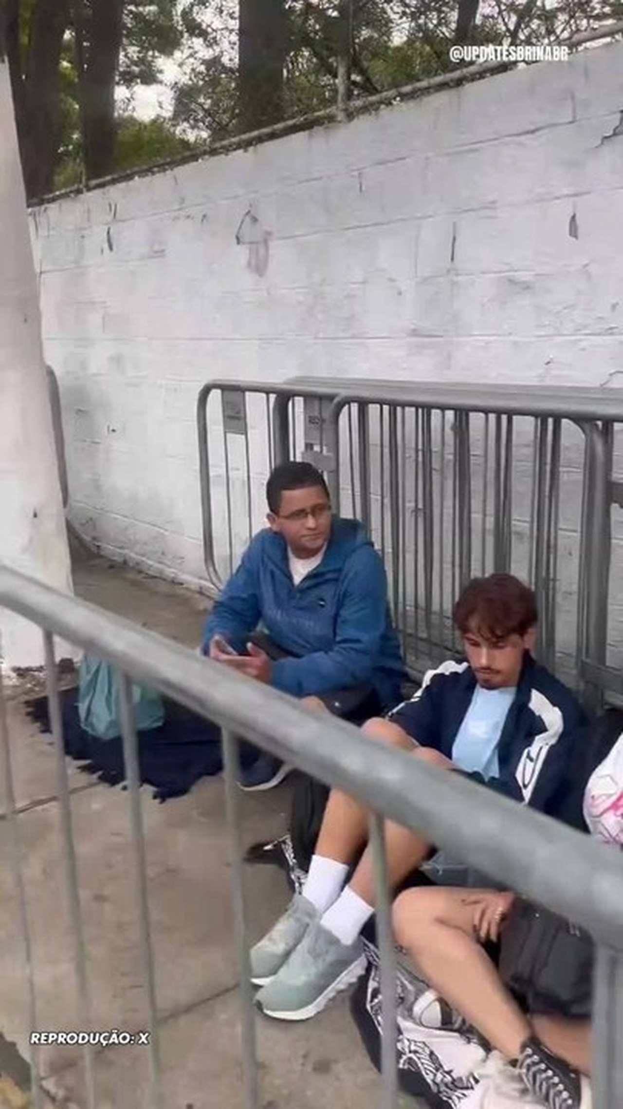 Horas antes da abertura do portão, fãs já formam fila para o Lollapalooza