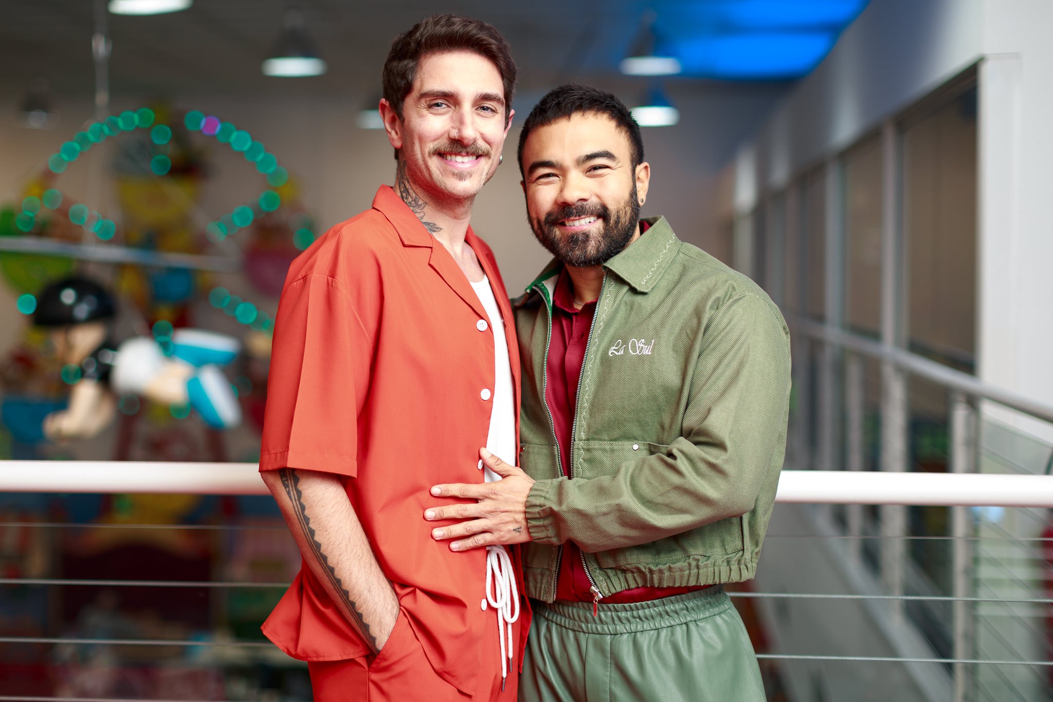 Filho de Mauricio de Sousa, Mauro Sousa celebra 18 anos com o marido, Rafael Piccin: 'Te amo'