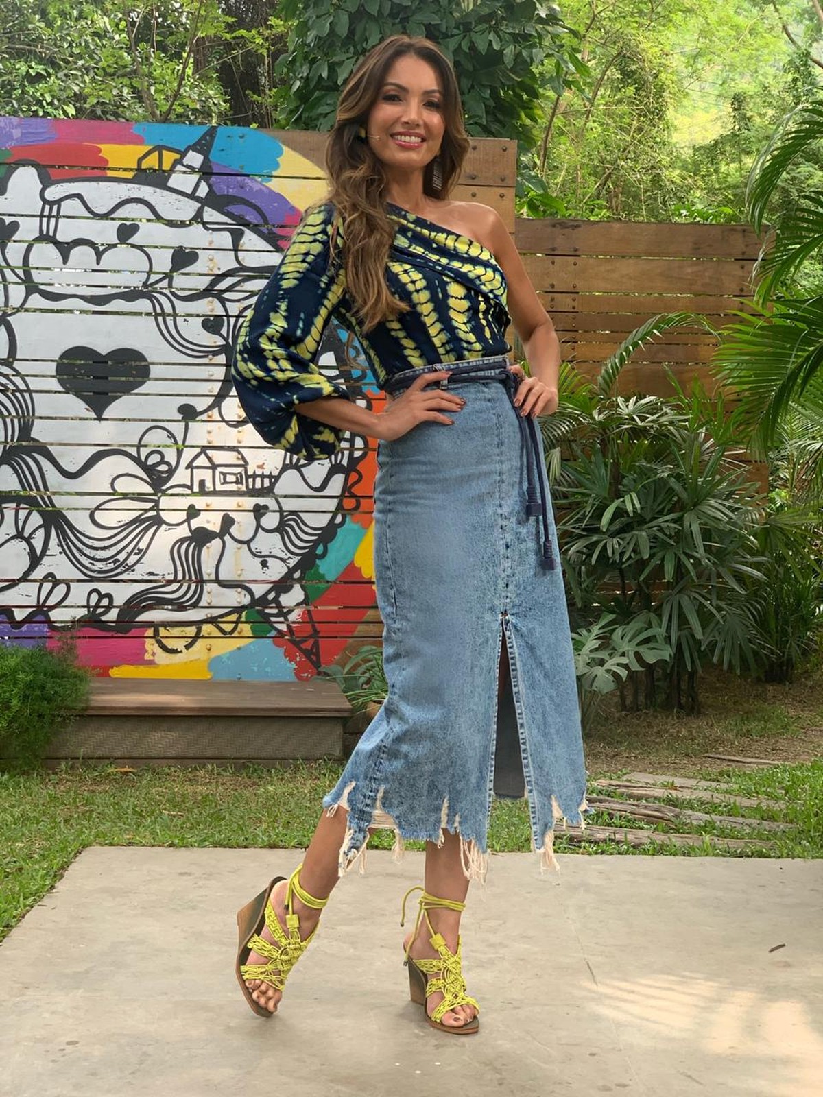 Patrícia Poeta elege mix de estilos em look despojado É de Casa gshow