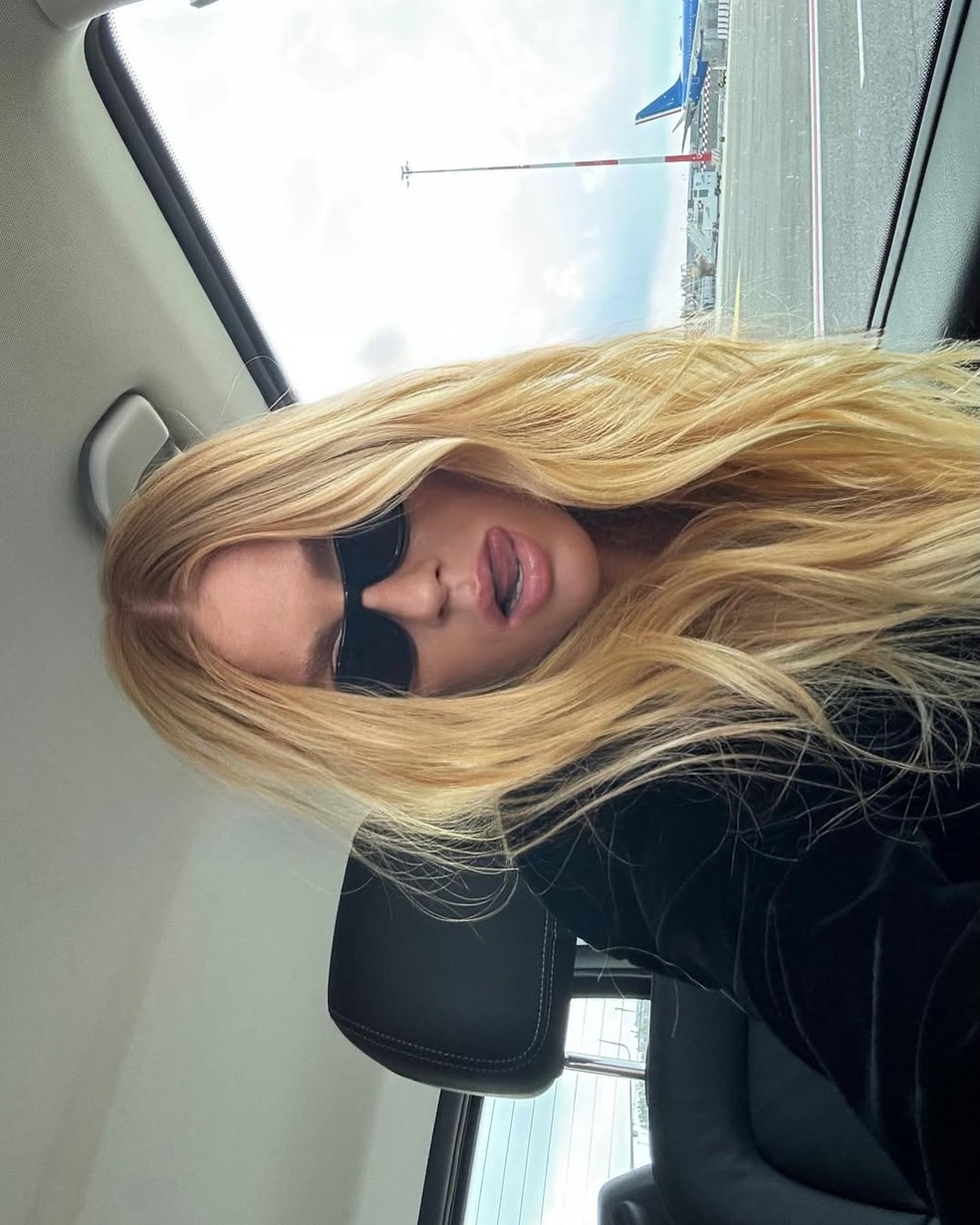Marina Ruy Barbosa posta fotos de seus últimos dias: 'Antibiótico, cama e gatos' — Foto: Reprodução/Instagram