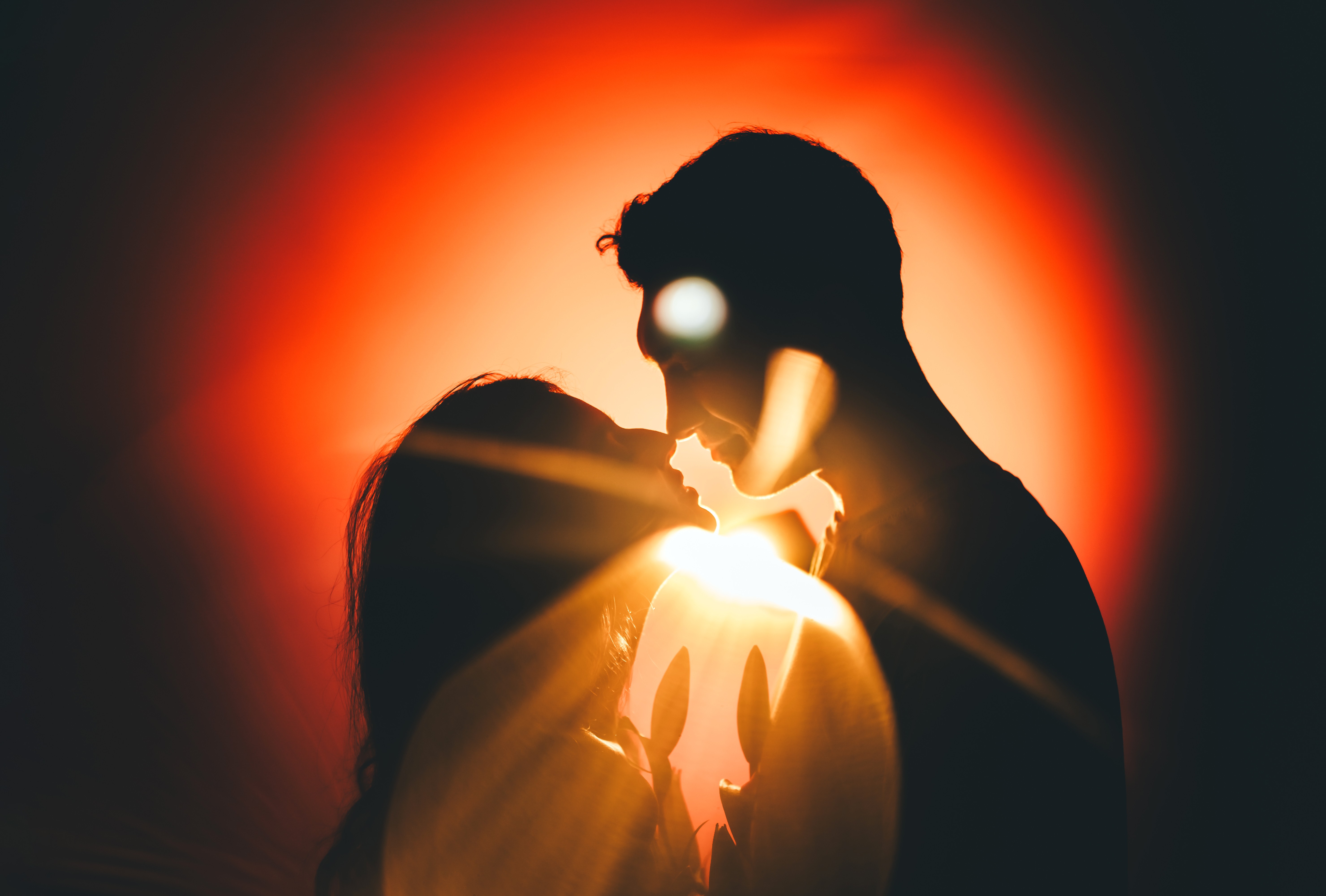 Vênus em Escorpião promete intensidade e transformações no amor