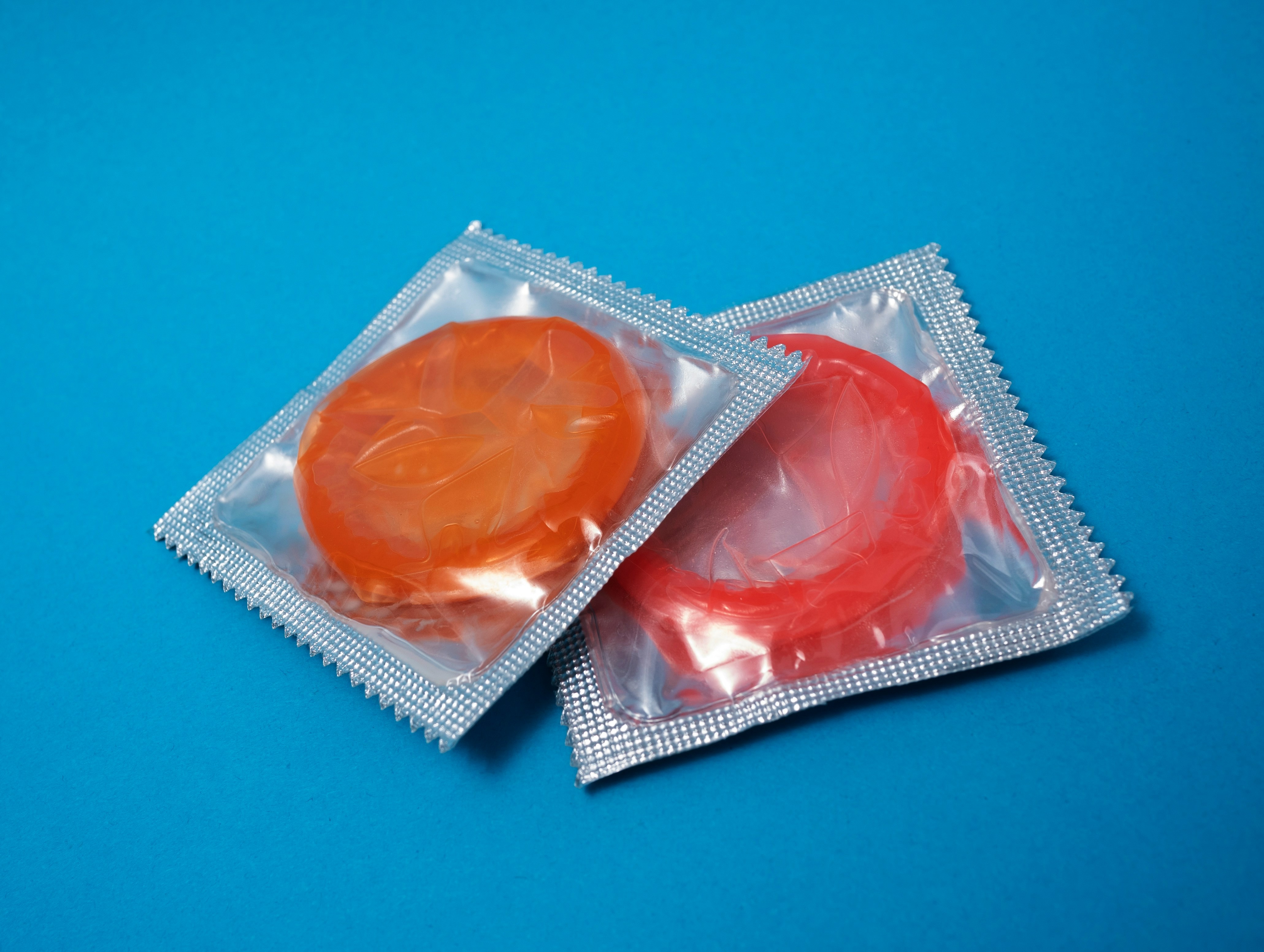 Ultrafina, com sabor ou efeito retardante: veja qual a melhor camisinha para cada tipo de sexo