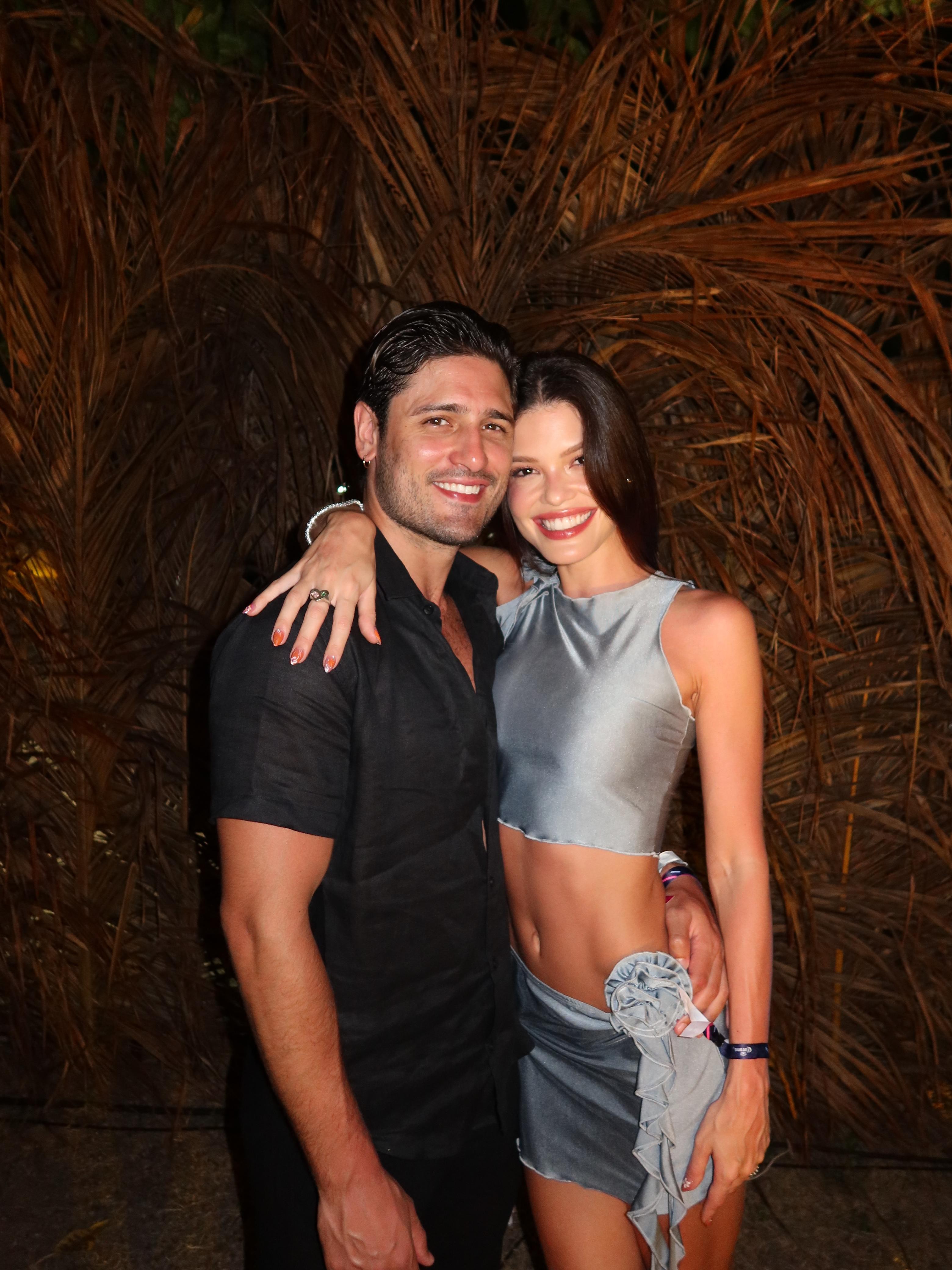 Daniel Rocha diz o que faz para matar saudade de Vitória Strada e comenta bilhetes deixados por atriz