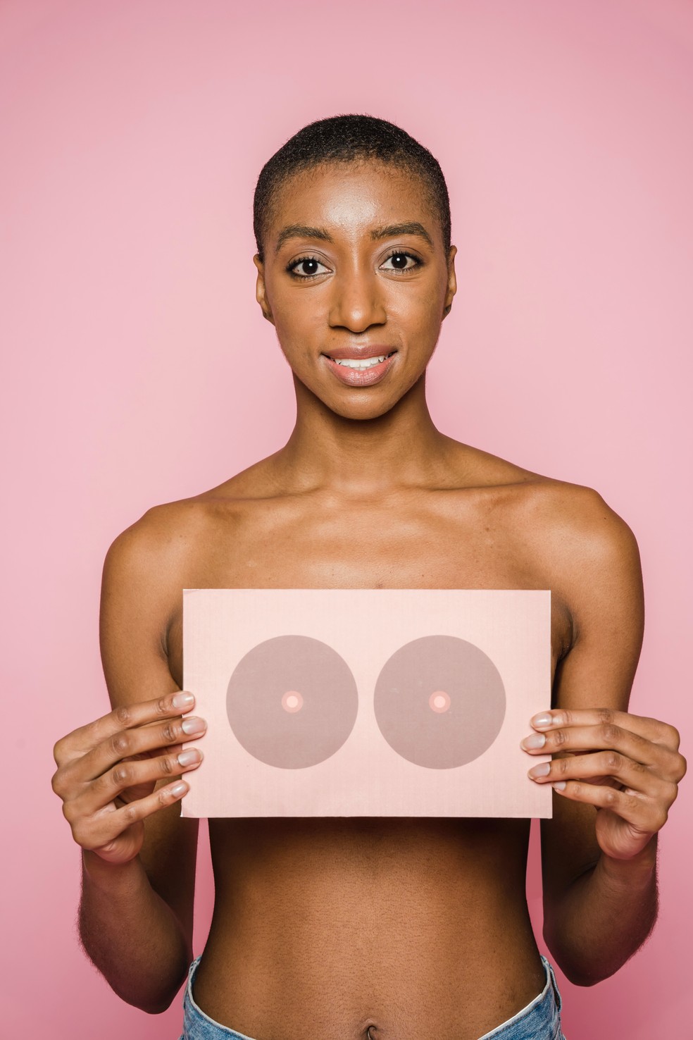 Médica explica que a presença de uma mutação genética não significa, necessariamente, que a pessoa vá desenvolver um câncer — Foto: Pexels