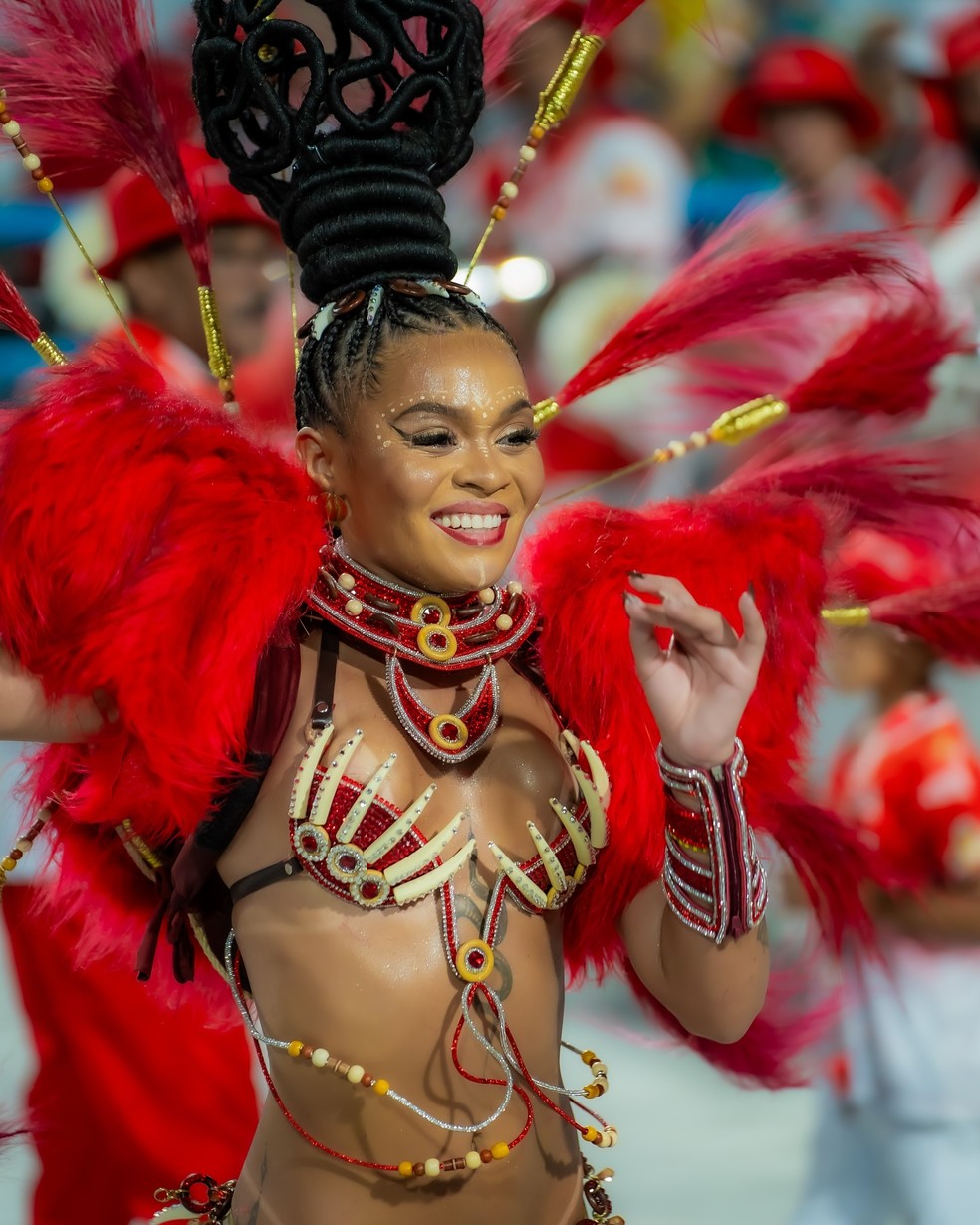 Andressa Marinho, rainha de bateria da Unidos de Padre Miguel — Foto: Leo Queiroz / Rio Carnaval