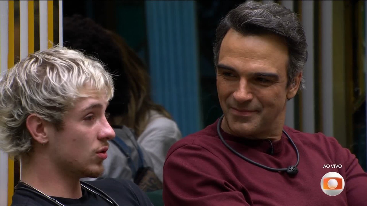 Juliano Floss se emociona ao rever trajetória no reality: 'O BBB fez eu crer e ter fé em mim'