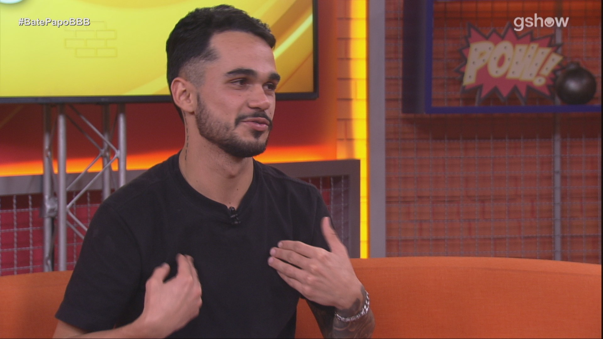 João Gabriel confere imagens de Thamiris com o irmão e reage: 'João Pedro sem vergonha'