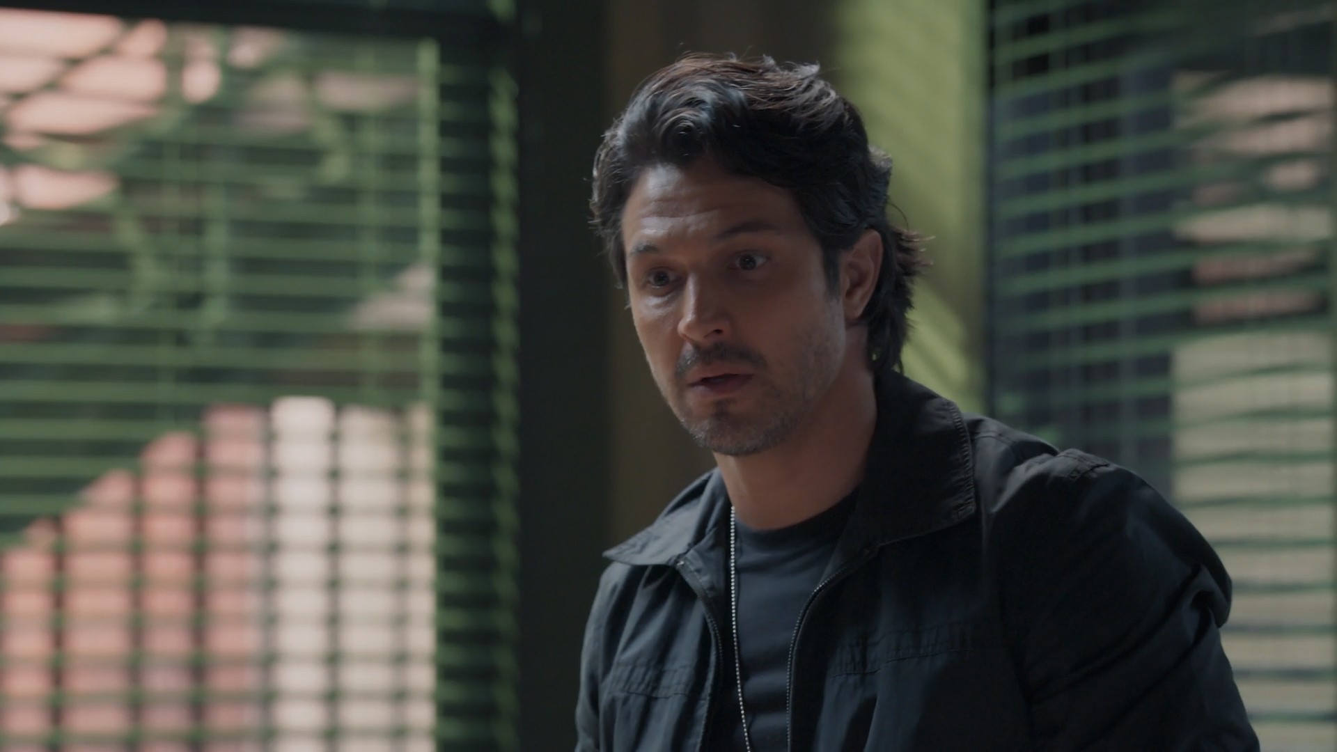 gshow em Três Graças: Ferette decide acabar com Paulinho e manda matar o policial