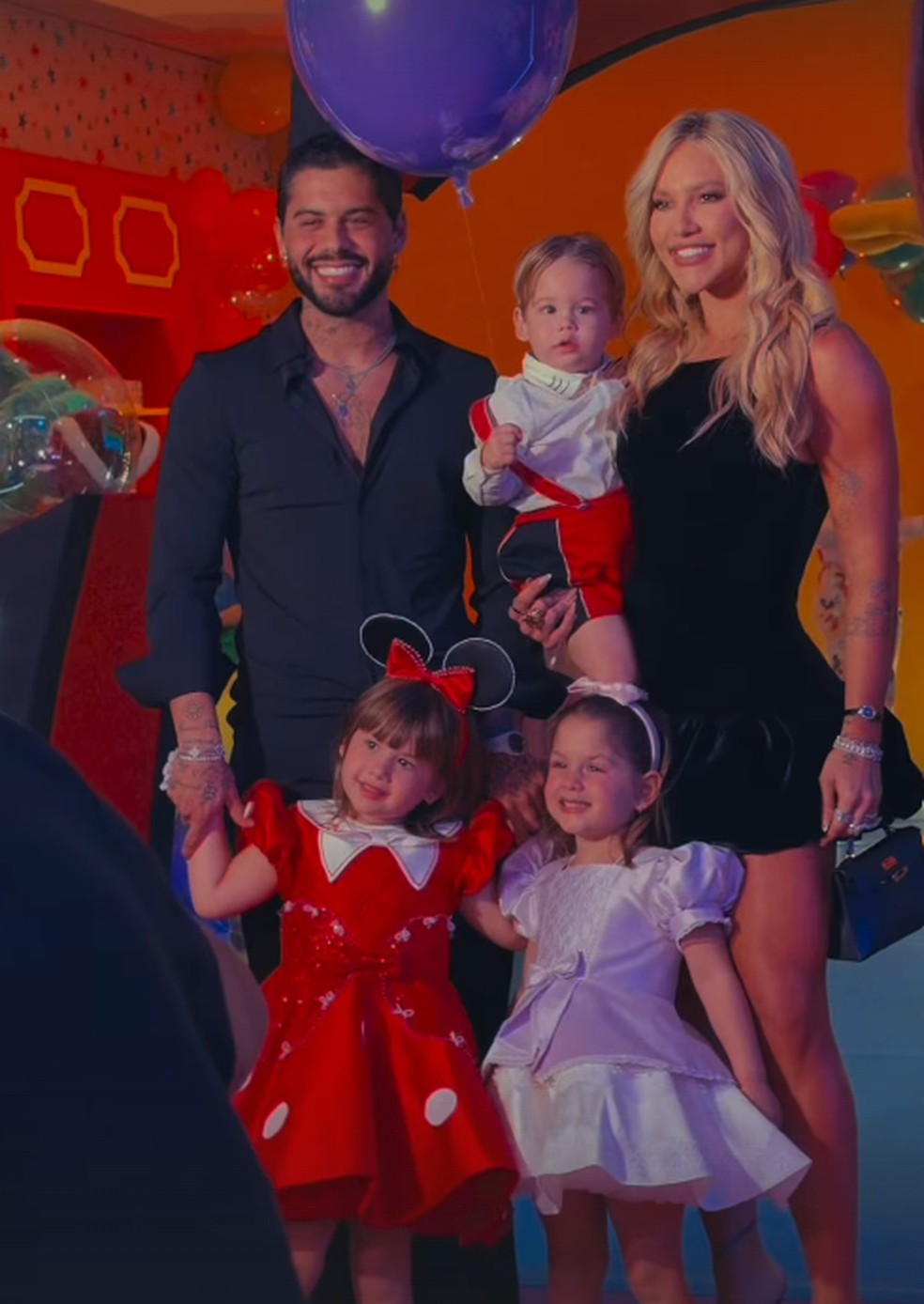 Z&eacute; Felipe e Virginia Fonseca com os filhos &mdash; Foto: Reprodu&ccedil;&atilde;o Instagram