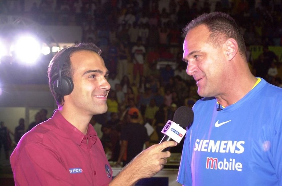 Tadeu Schmidt resgata foto entrevistando irmão, Oscar Schmidt — Foto: Reprodução/Instagram