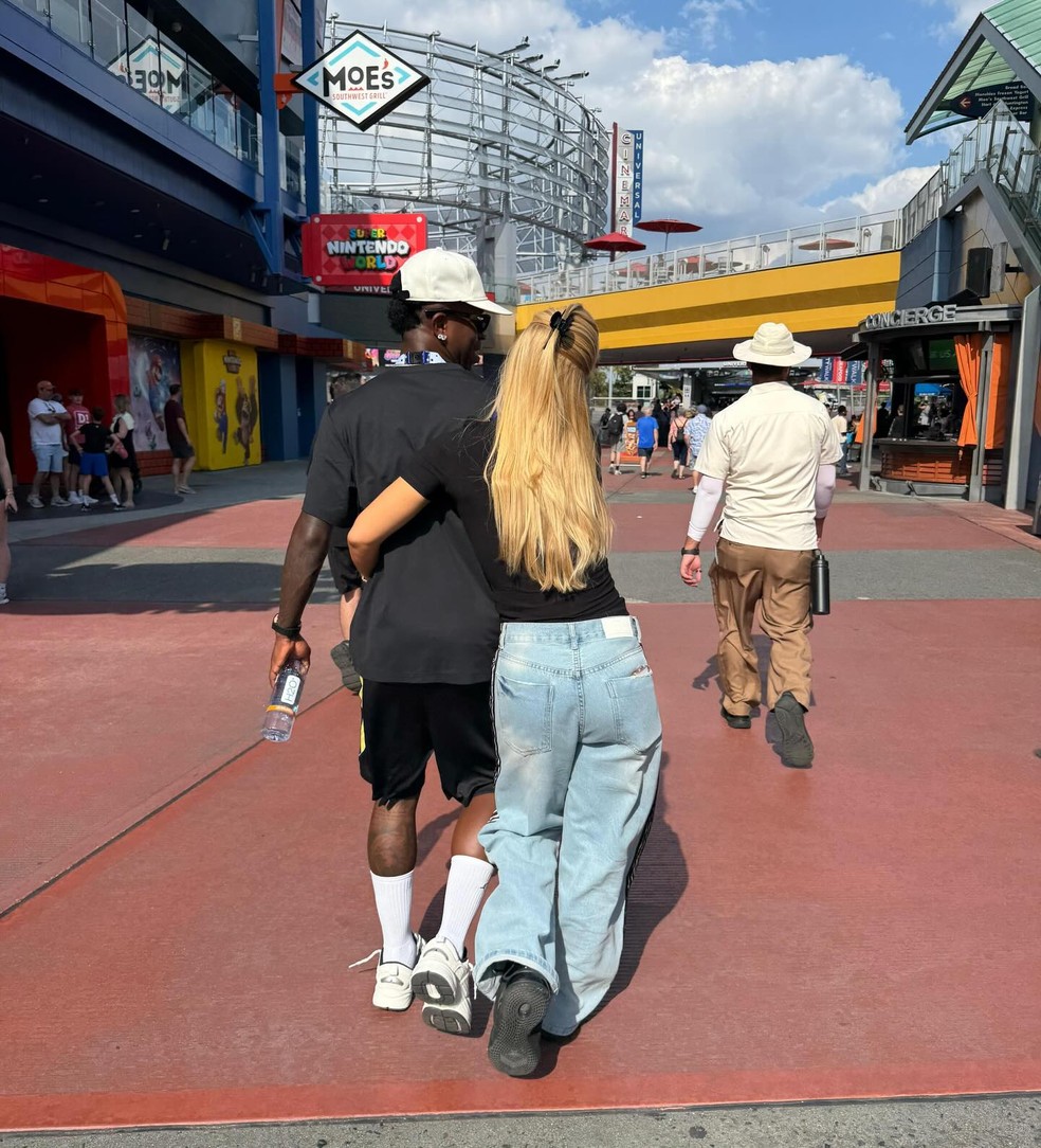 Vini Jr. homenageia Virginia — Foto: Reprodução/Instagram