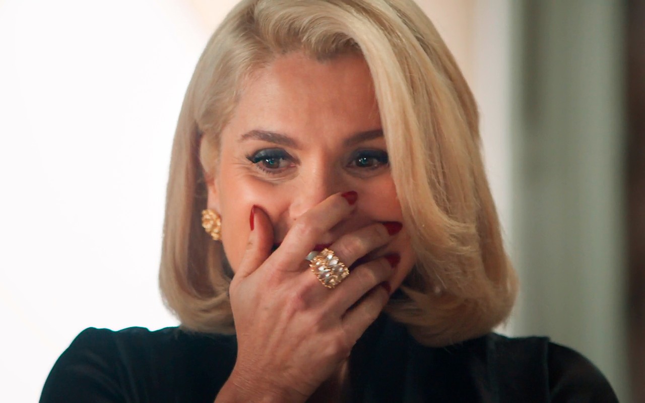 Sandra consegue roubar as joias de titia, em Êta Mundo Melhor!; veja como será o momento