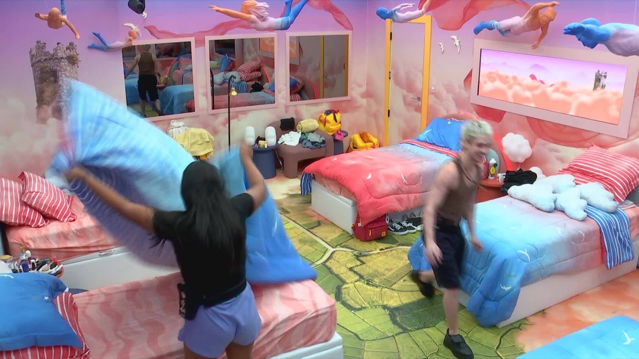 Chaiany e Juliano Floss bagunçam quarto de adversários no BBB 26