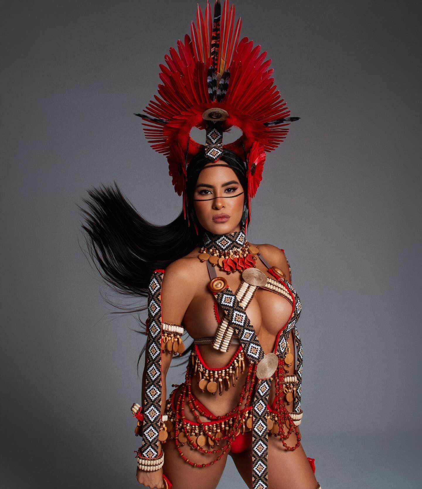 Isabelle Nogueira celebra abertura do Festival de Parintins: 'Melhor temporada cultural do mundo'