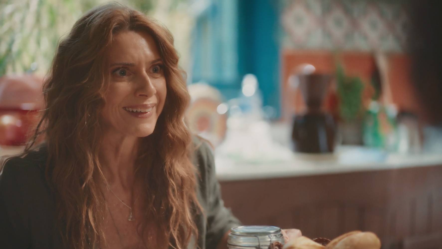 Em Coração Acelerado, Janete decide comprar o Mequetrefe: 'Quero voltar pro palco!'