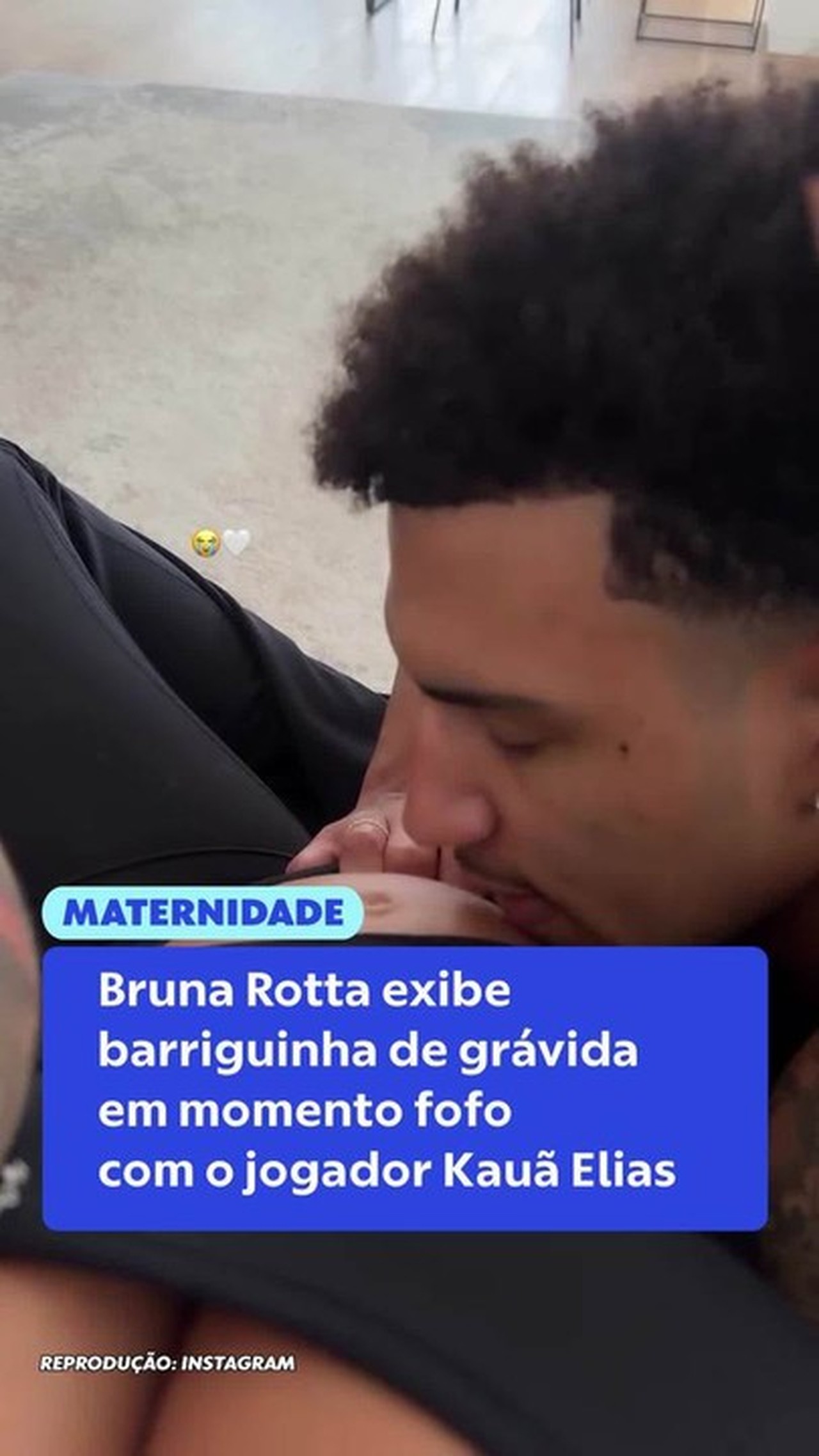 Bruna Rotta exibe barriguinha de grávida em momento fofo com o jogador Kauã Elias