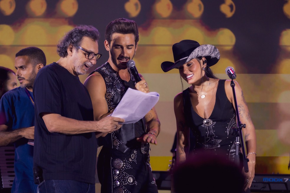 Ana Castela canta com protagonista em Coração Acelerado — Foto: Globo/Beatriz Damy