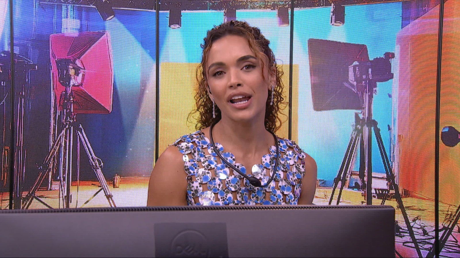 Giovana Cordeiro faz tour na casa do BBB 25 e 'manda' personagem de Clara Moneke para o Paredão