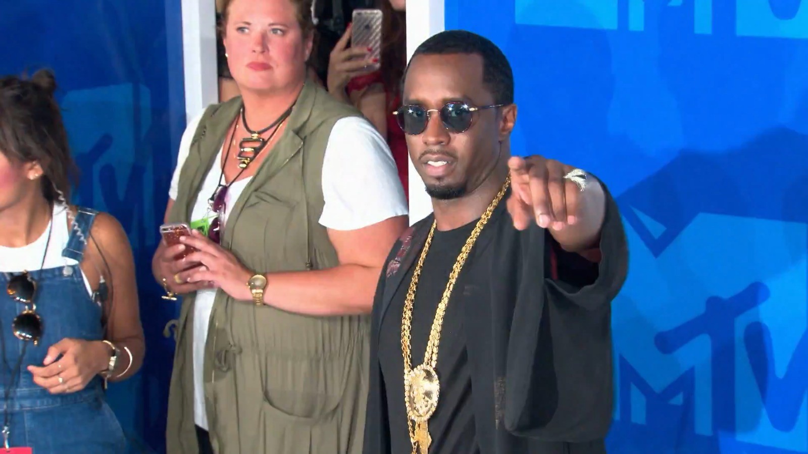 Mortes suspeitas, assédio sexual e festas privadas: documentário do Globoplay detalha polêmicas de P. Diddy