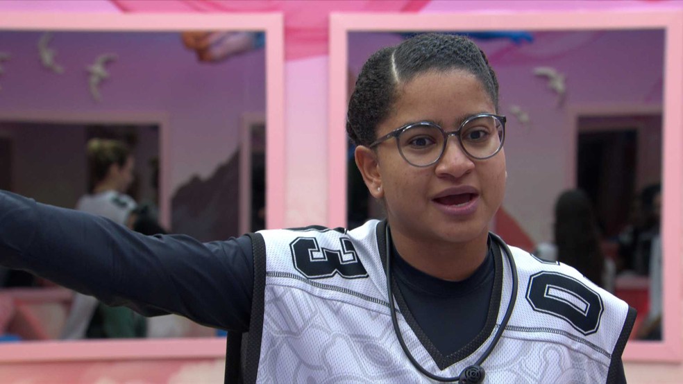 Milena questiona Marciele sobre divisão de trios: 'Por que ela te deixou e foi pro time deles?' — Foto: Globo