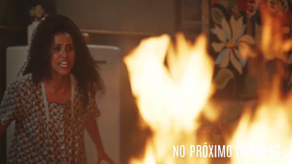 Andrômeda dirá que estava apenas tentando fritar um ovo — Foto: Reprodução/TV Globo