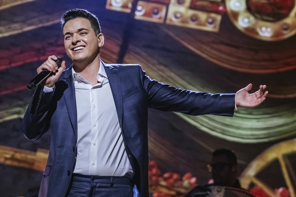 Léo Pain lança clipe com Michel Teló e lembra promessa do ex