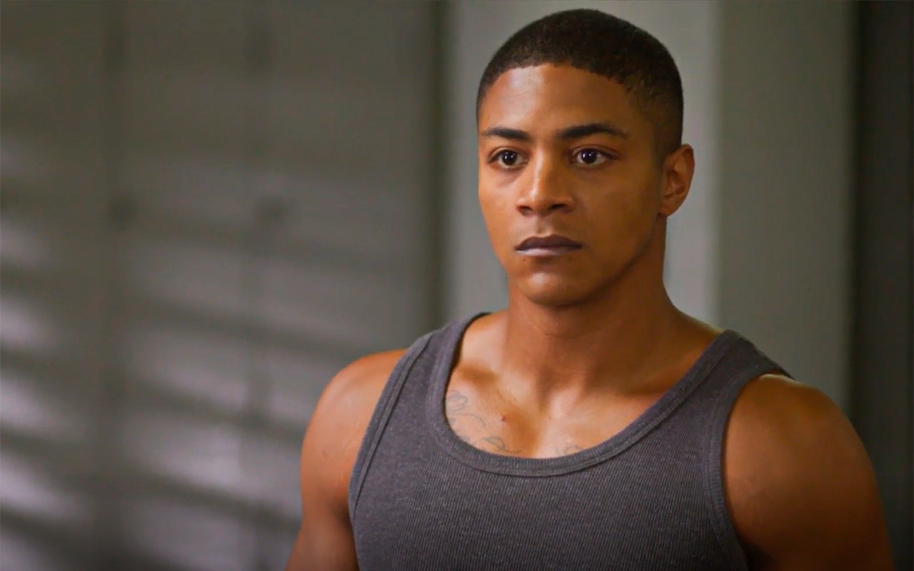 Dona de Mim: atordoado, Marlon machuca Lucas em treino de kickboxing