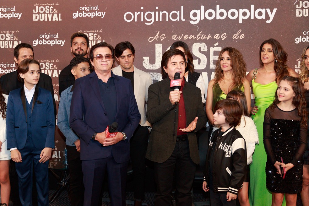 Chitãozinho e Xororó participam de lançamento de série sobre trajetória da dupla — Foto: Samuel Kobayashi/gshow