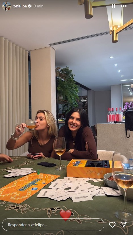 Zé Felipe compartilha foto de Ana Castela com coração