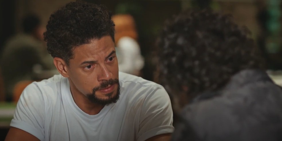 Netuno tentará convencer Otto que matar Vênus não é necessário — Foto: Reprodução/TV Globo