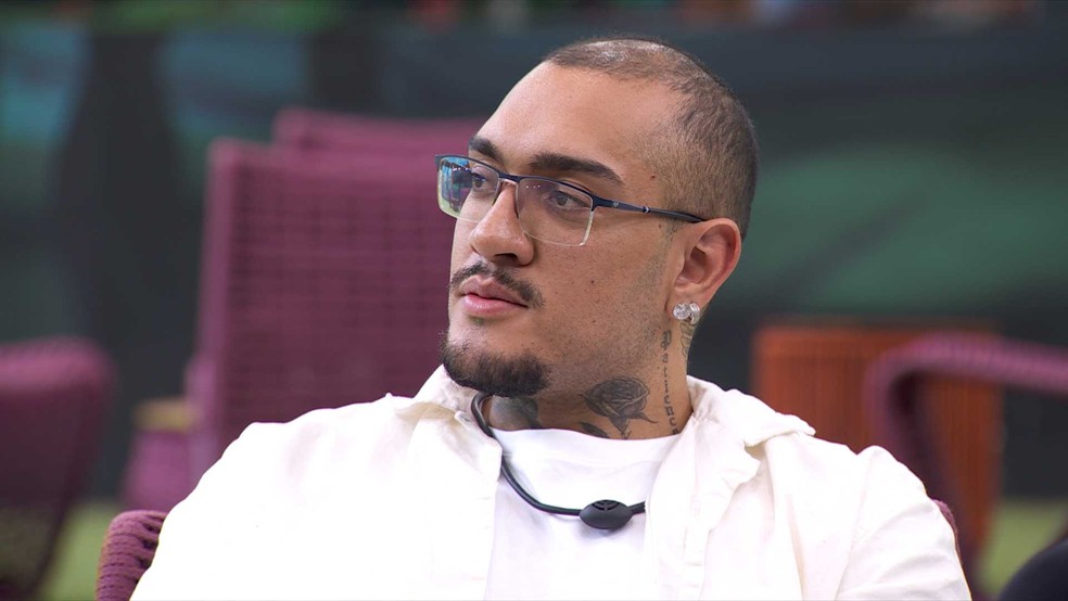 MC Bin Laden fala para aliados no BBB 24: 'Me envolvi em muita confusão aqui, mas acho que o Davi me passou' — Foto: Globo