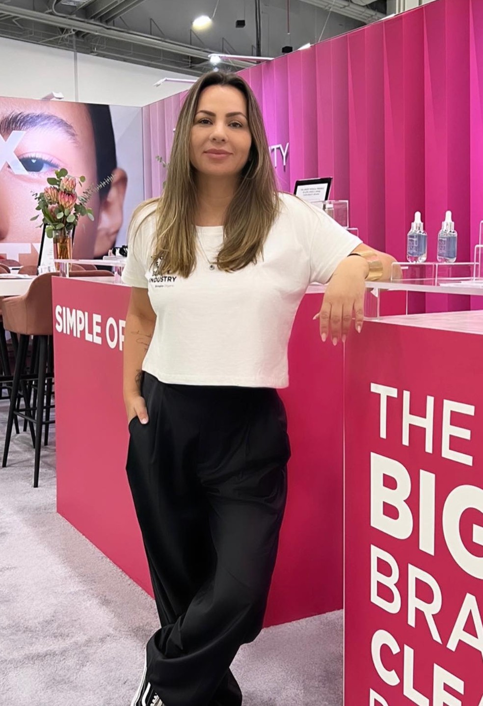 A empresária Patrícia Lima conta que se arrepende de ter tentado fazer tudo sozinha ao invés de aceitar uma rede de apoio para cuidar da filha — Foto: Reprodução/Instagram