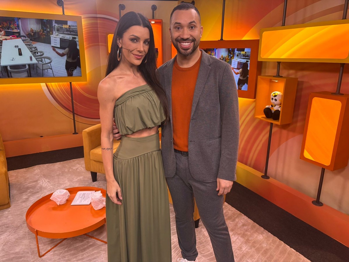 Bate-Papo BBB: Gil do Vigor e Ceci Ribeiro recebem a sexta Eliminada do BBB 26