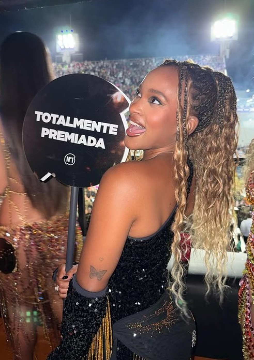 Rebeca Andrade compartilha registros na Sapucaí — Foto: Reprodução/Instagram