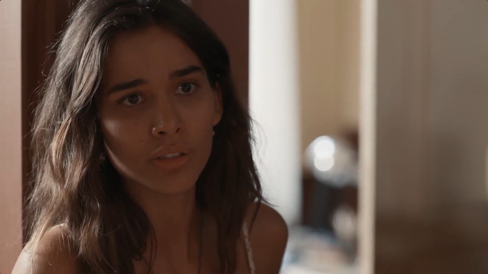 Em 'Renascer', Mariana (Theresa Fonseca) quer impedir casamento de João Pedro (Juan Paiva) — Foto: Globo