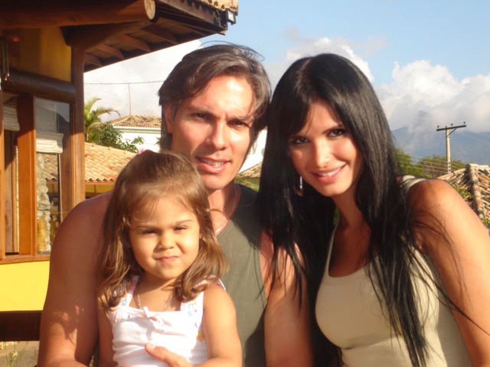 Fabio Miranda, Victória criança e Pricylla, que era morena — Foto: Reprodução Instagram
