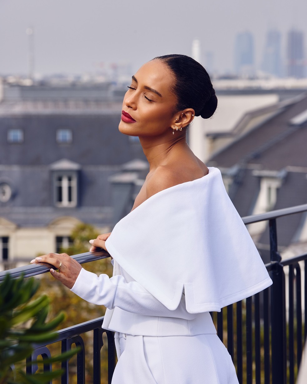 Taís Araujo abre álbum na Semana de Moda de Paris e recebe elogios das famosas — Foto: Instagram